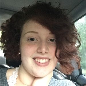 Meet your Posher, Camille